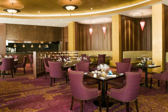 Imagen del bar/restaurante del Hotel Monarch Moscow. Foto 4