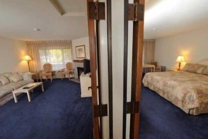 Imagen de la habitación del Hotel Monarch Resort. Foto 11