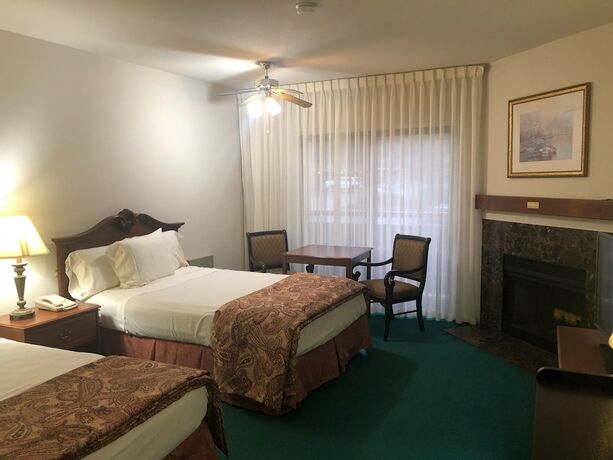 Imagen de la habitación del Hotel Monarch Resort. Foto 18