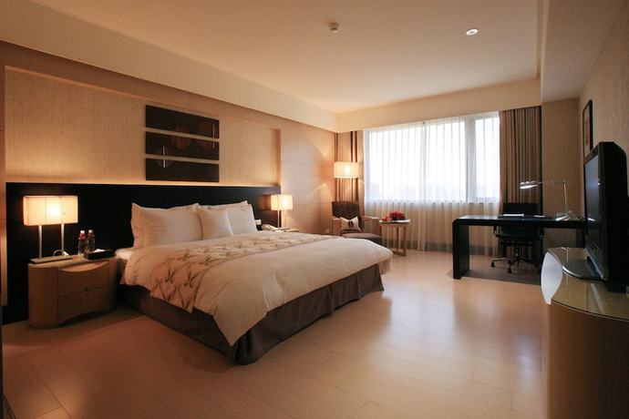 Imagen de la habitación del Hotel Monarch Skyline Hotel. Foto 11