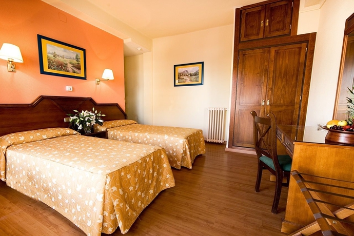 Imagen general del Hotel Monarque Cendrillon. Foto 11