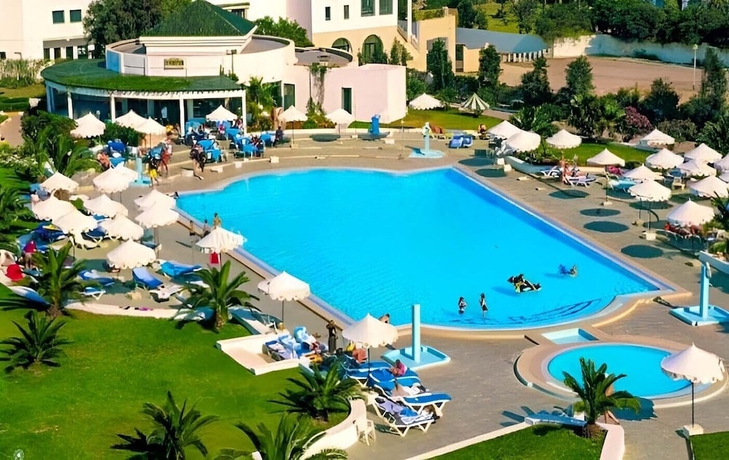 Imagen de la piscina del Hotel Monarque Fatimi Mahdia. Foto 16