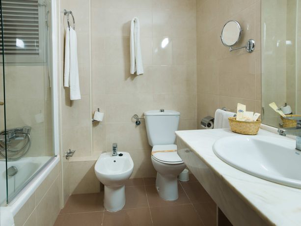 Imagen de la habitación del Hotel Monarque Fuengirola Park. Foto 11