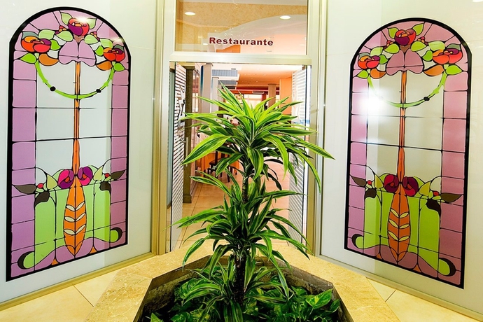 Imagen general del Hotel Monarque Torreblanca. Foto 12