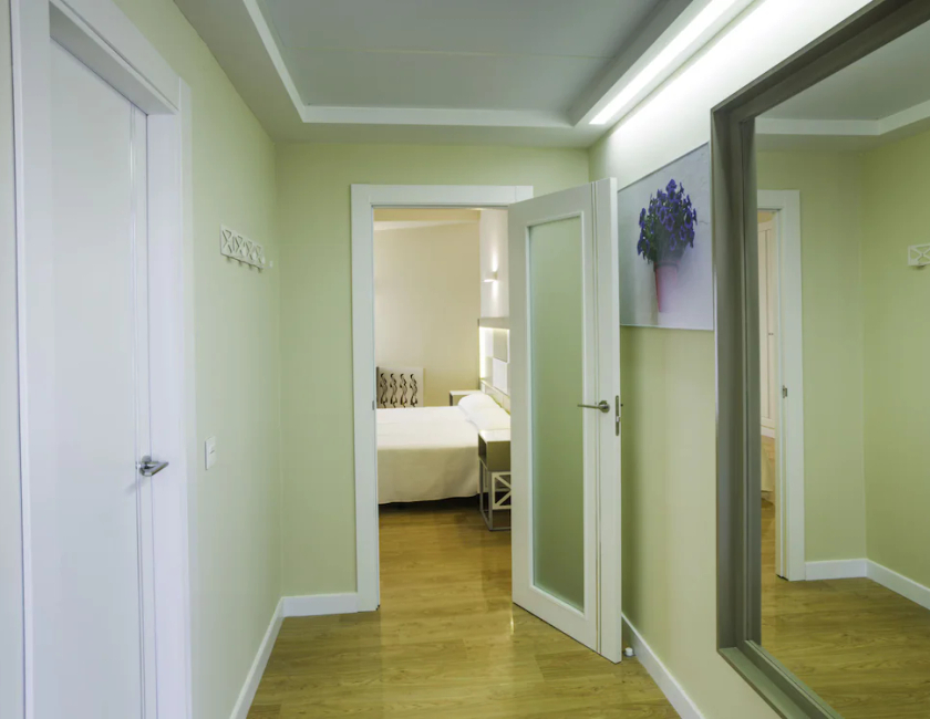 Imagen de la habitación del Hotel Monarque Torreblanca. Foto 6