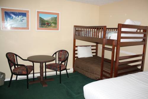 Imagen de la habitación del Hotel Monashee Lodge, Revelstoke. Foto 6