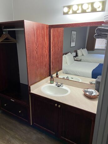 Imagen general del Hotel Monashee Lodge, Revelstoke. Foto 13