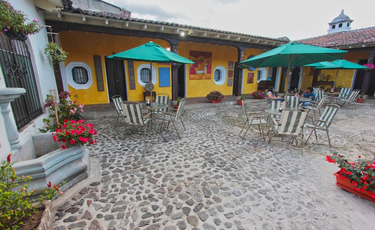 Imagen de los exteriores del Hotel Monasterio, Antigua Guatemala. Foto 9