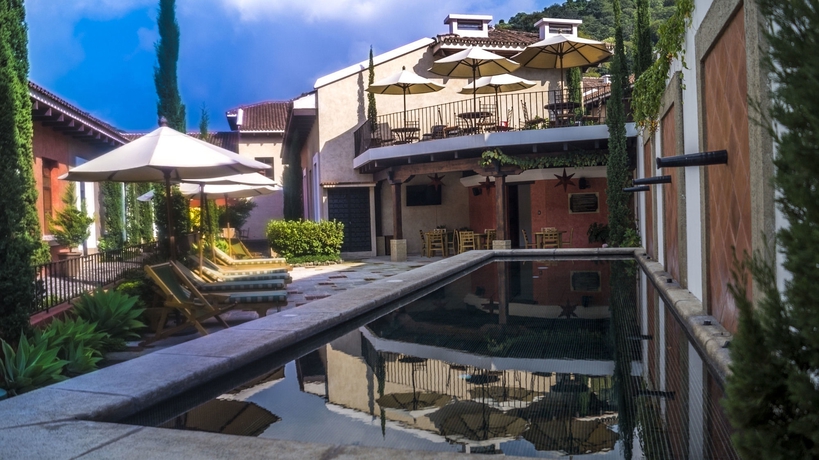 Imagen de la piscina del Hotel Monasterio, Antigua Guatemala. Foto 13