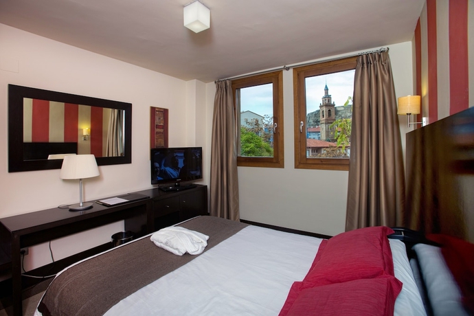 Imagen de la habitación del Hotel Monasterio Benedictino. Foto 9