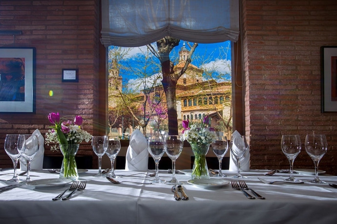 Imagen del bar/restaurante del Hotel Monasterio Benedictino. Foto 5