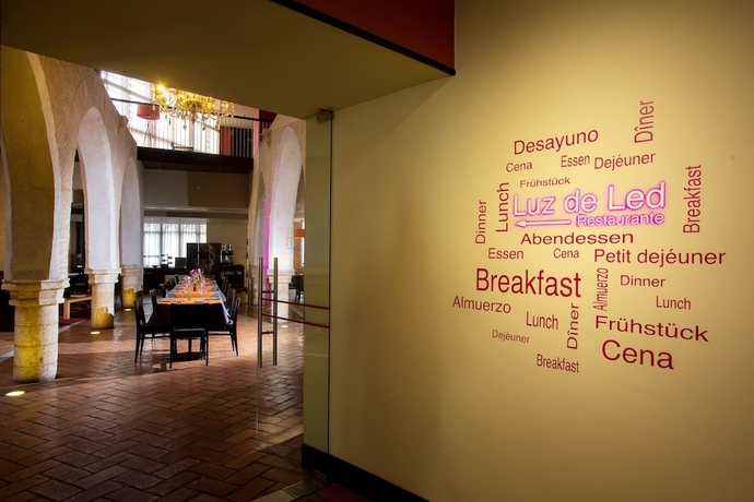 Imagen del bar/restaurante del Hotel Monasterio Benedictino. Foto 8