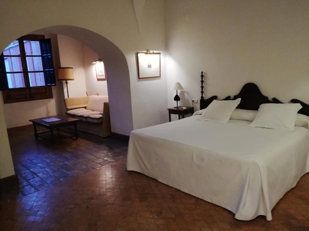 Imagen de la habitación del Hotel Monasterio De San Francisco. Foto 3