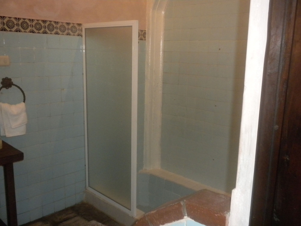 Imagen de la habitación del Hotel Monasterio. Foto 8