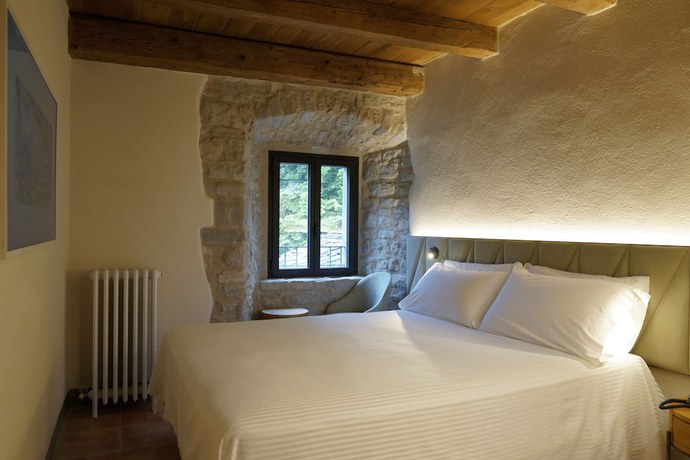 Imagen de la habitación del Hotel Monastero Sant Alberico Relais. Foto 17