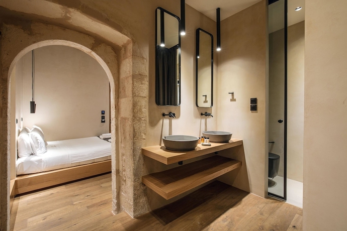 Imagen de la habitación del Hotel Monastery Estate Venetian Harbor. Foto 2