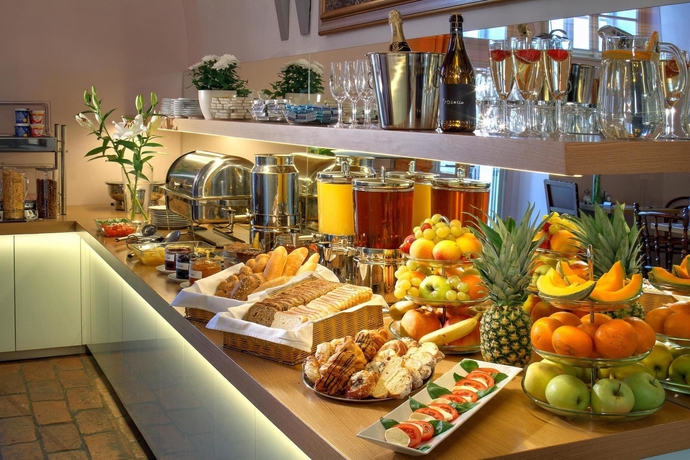 Imagen del bar/restaurante del Hotel Monastery. Foto 3