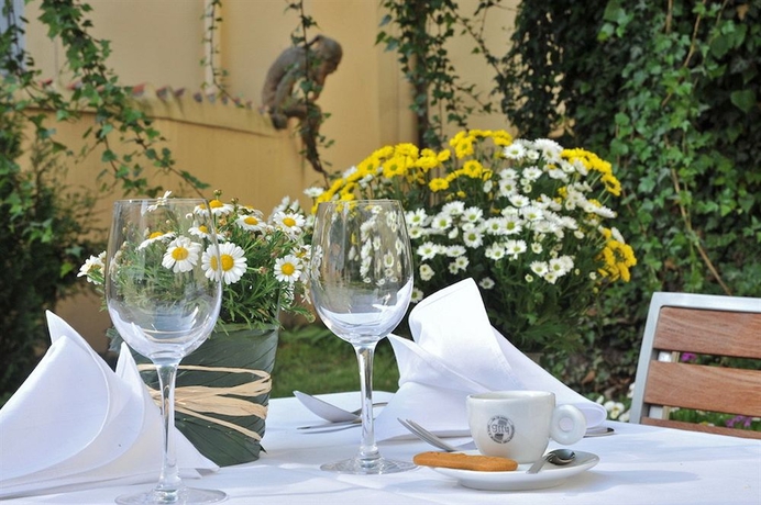 Imagen del bar/restaurante del Hotel Monastery Garden Prague. Foto 5
