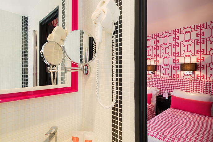 Imagen de la habitación del Hotel Monceau Elysées. Foto 6