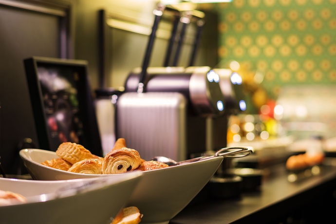 Imagen del bar/restaurante del Hotel Monceau Elysées. Foto 4