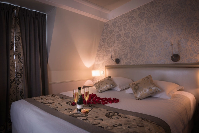 Imagen de la habitación del Hotel Monceau Wagram. Foto 2