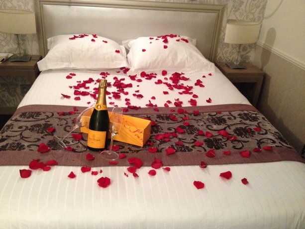 Imagen de la habitación del Hotel Monceau Wagram. Foto 8