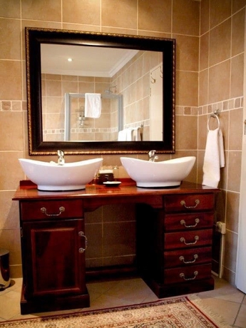 Imagen de la habitación del Hotel Monchique Guest House. Foto 12