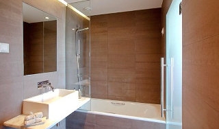 Imagen de la habitación del Hotel Monchique Residences. Foto 5