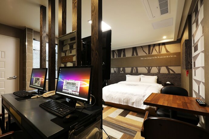 Imagen de la habitación del Hotel Mondavi. Foto 11