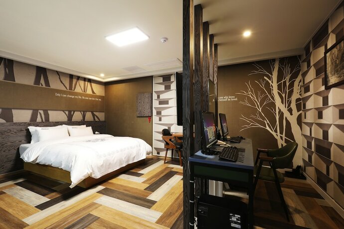 Imagen de la habitación del Hotel Mondavi. Foto 20