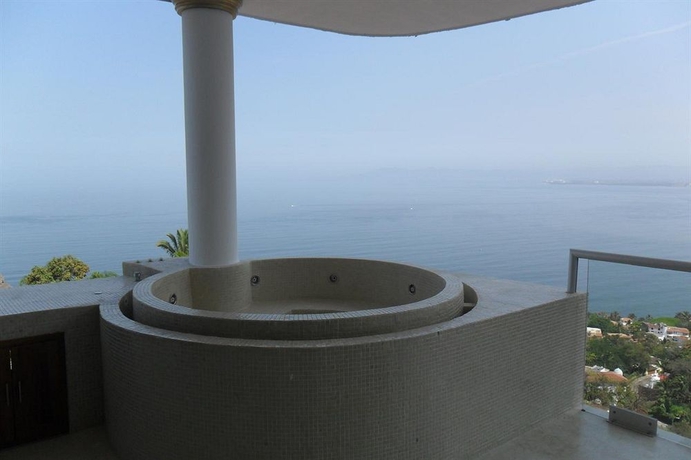 Imagen de los exteriores del Hotel Mondavi, Puerto Vallarta. Foto 3