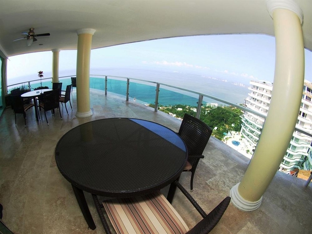 Imagen de los exteriores del Hotel Mondavi, Puerto Vallarta. Foto 4
