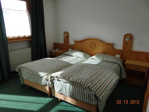 Imagen de la habitación del Hotel Mondeval. Foto 20