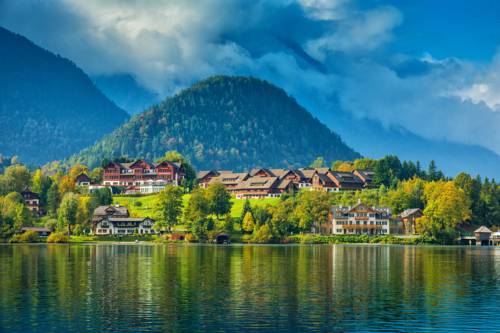 Imagen general del Hotel Mondi Holiday Seeblickhotel Grundlsee. Foto 1