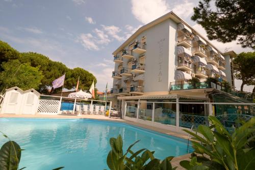 Imagen general del Hotel Mondial, Cervia. Foto 2