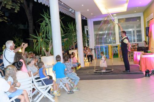 Imagen general del Hotel Mondial, Cervia. Foto 5