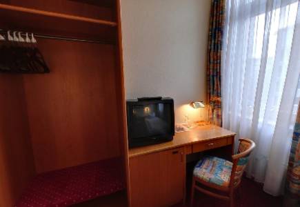 Imagen de la habitación del Hotel Mondial, Dusseldorf. Foto 2