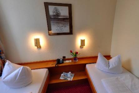 Imagen de la habitación del Hotel Mondial, Dusseldorf. Foto 10