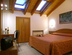 Imagen de la habitación del Hotel Mondial, Milán. Foto 4