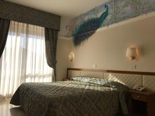 Imagen de la habitación del Hotel Mondial Park. Foto 9