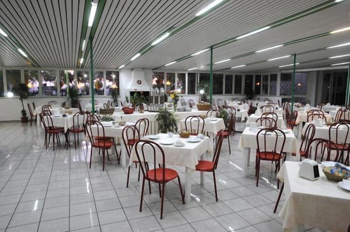 Imagen del bar/restaurante del Hotel Mondial, Praia A Mare. Foto 12