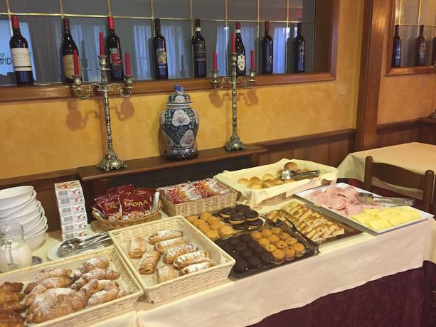 Imagen del bar/restaurante del Hotel Mondial, Rapallo. Foto 5