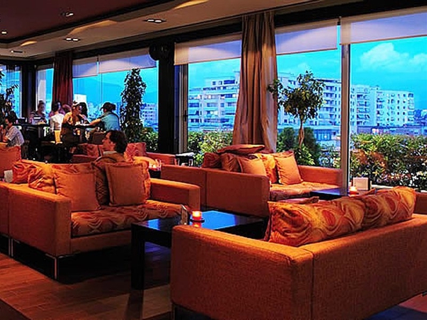 Imagen general del Hotel Mondial, Tirana. Foto 3