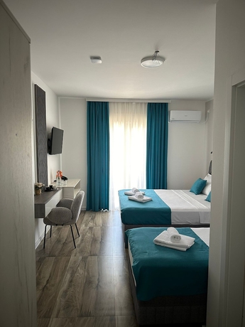 Imagen de la habitación del Hotel Mondo, Budva. Foto 6