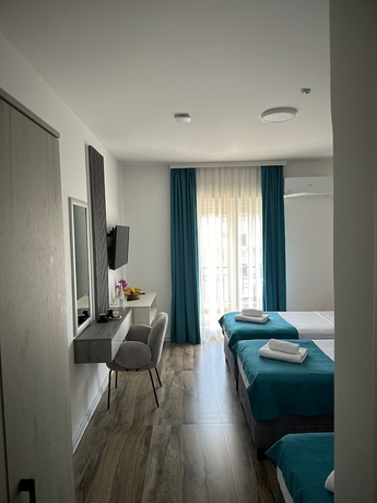 Imagen de la habitación del Hotel Mondo, Budva. Foto 11