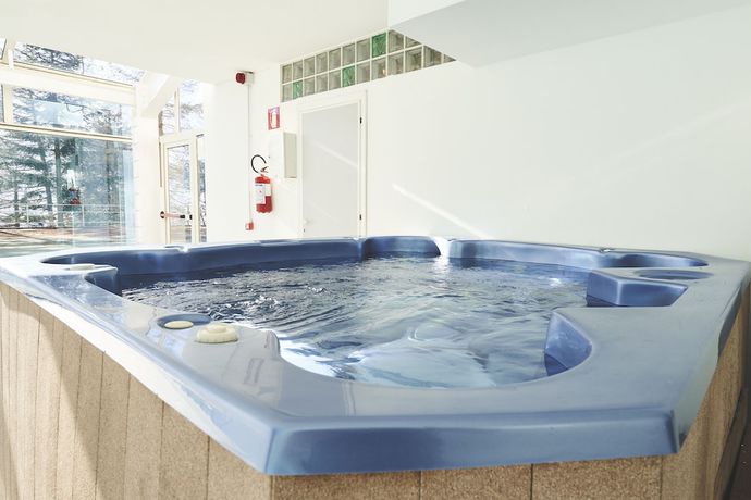 Imagen de la piscina del Hotel Mondol&egrave;. Foto 14