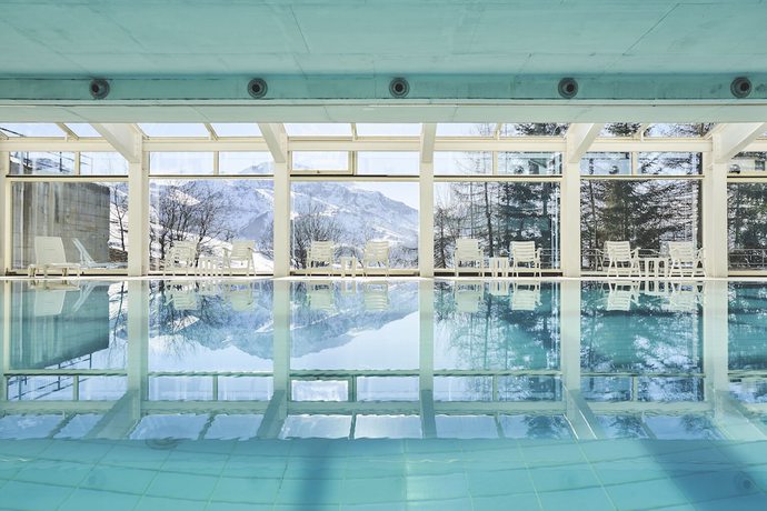 Imagen de la piscina del Hotel Mondol&egrave;. Foto 16