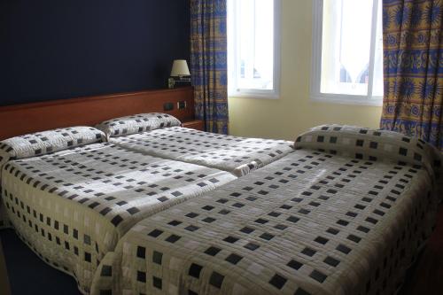 Imagen de la habitación del Hotel Mondragón. Foto 6