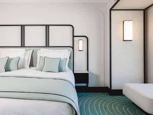 Imagen de la habitación del Hotel Mondrian Cannes. Foto 7