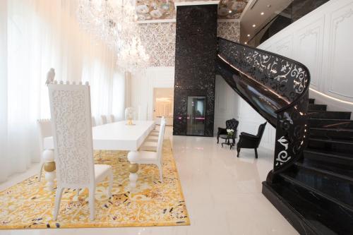 Imagen de la habitación del Hotel Mondrian Doha. Foto 17